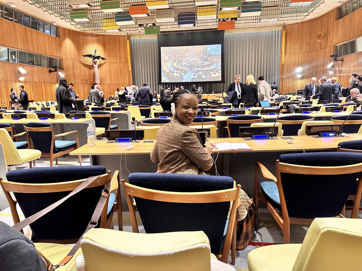 SiceloSTEMLADY's tweet photo. @UN Let’s not only create a pipeline line but a river that connects all as far as STEM is concerned. #STEM4SustainableDevelopment #LeaveNoOneBehind #Networks #TogetherWeCan @USEmbZim @AusEmbZim @unwomenzw https://t.co/GVUVSP2Cyd