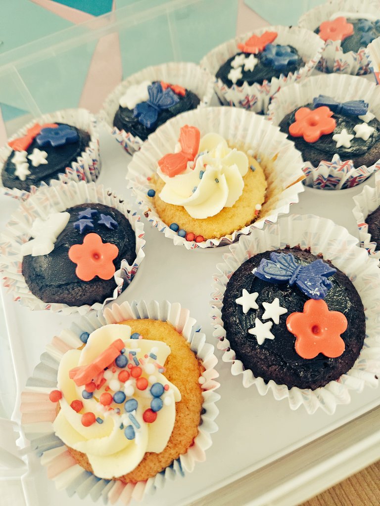 Jane Roberts (@janeroberts2) on Twitter photo Coronation cakes for the West Warrington DN team today! Thank you so much to the lovely family of our Matron Katie for sending them in π₯° <a href="/WeAreBCHFT/">Bridgewater Community Healthcare NHS</a> #Coronation2023 Coronation cakes for the West Warrington DN team today! Thank you so much to the lovely family of our Matron Katie for sending them in π₯° <a href="/WeAreBCHFT/">Bridgewater Community Healthcare NHS</a> #Coronation2023