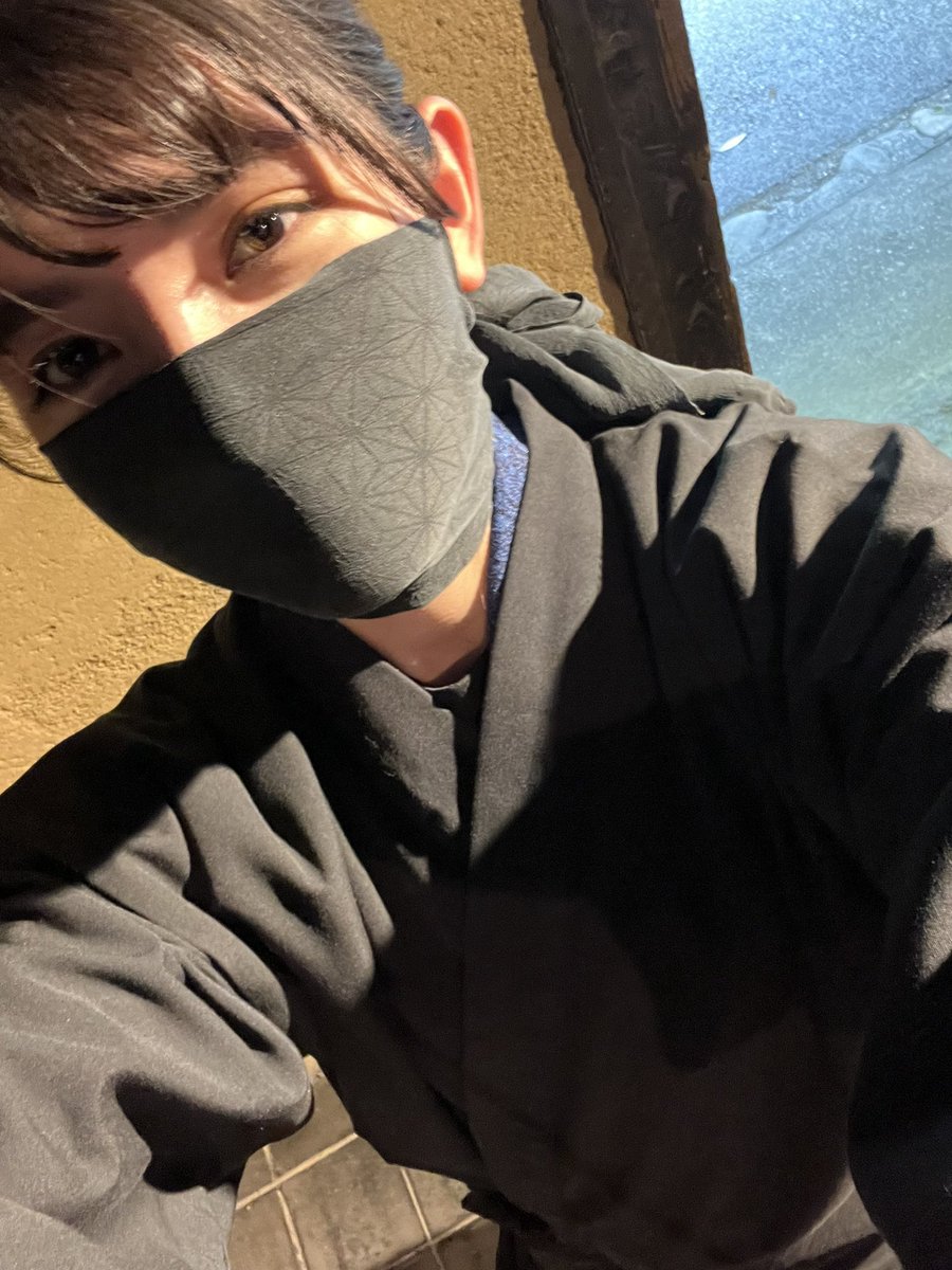 fukushimasaina's tweet photo. 本日は伊賀にて、
 #伊賀忍者活劇体験 の登場人物になってきました🥷
妖術剣士と、下忍と、刺客です
1枚目で持ってるのは自分の心臓ですね🙂
参加してくださったみなさん、
ありがとうございました〜🥷
 #忍者LARP https://t.co/zib5Ne1EVS