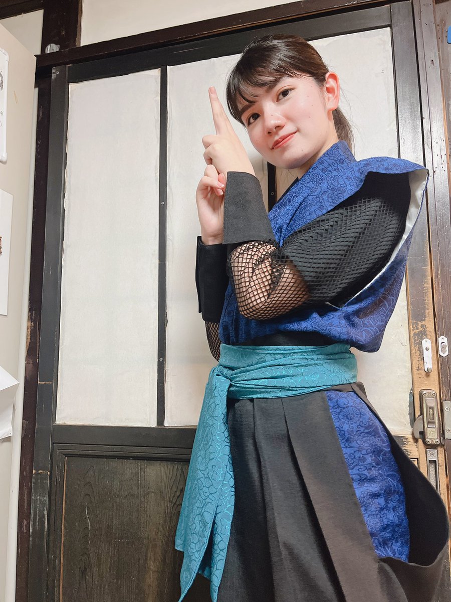 fukushimasaina's tweet photo. 本日は伊賀にて、
 #伊賀忍者活劇体験 の登場人物になってきました🥷
妖術剣士と、下忍と、刺客です
1枚目で持ってるのは自分の心臓ですね🙂
参加してくださったみなさん、
ありがとうございました〜🥷
 #忍者LARP https://t.co/zib5Ne1EVS