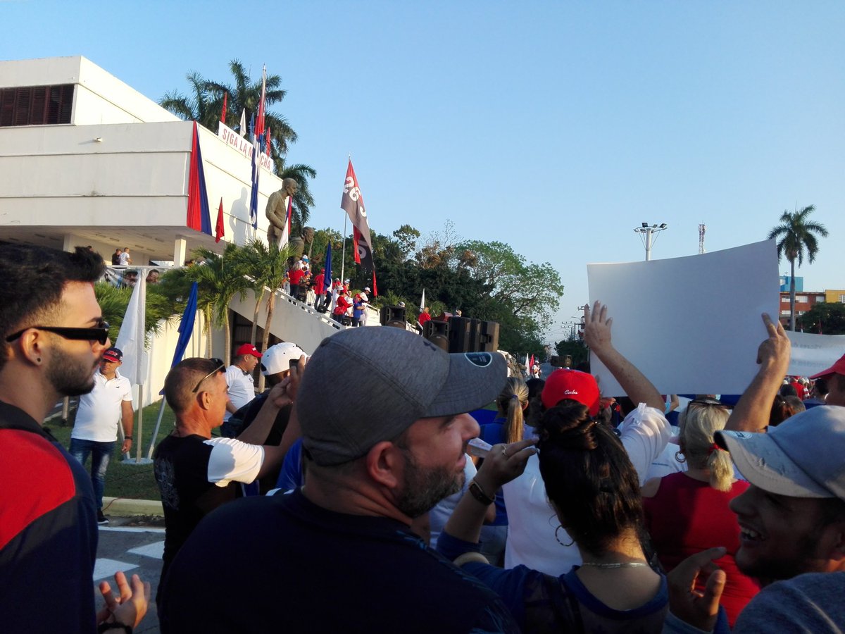 #SanctiSpiritusEnMarcha desde la plaza Serafin Sánchez <a href="/CitmaSancti/">Citma Sancti Spíritus</a> desfile por el dia internacional de los trabajadores #CubaManosYCorazón <a href="/citmacuba/">Ministerio de Ciencia, Tecnología y Medio Ambiente</a> <a href="/ElbaRosaPM/">Elba Rosa</a> <a href="/OGAmbienteCuba/">Odalys Caridad Goicochea Cardoso</a> <a href="/SANTANACITMA/">JOSE FIDEL SANTANA NUÑEZ</a> <a href="/DeivyPrezMartn1/">Deivy Pérez Martín</a> <a href="/TeresitaRomeroR/">Teresita Romero Rodríguez</a> @leonel14242215 <a href="/ArmandoRguezB/">Armando</a> <a href="/BlancoGreten/">Greten Lauren Blanco Montesino</a> <a href="/OCitma/">ORSA</a>