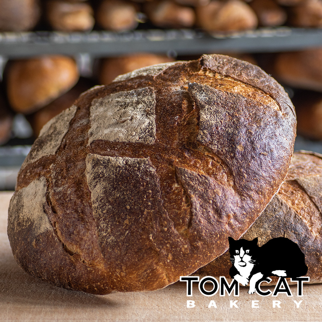 TomCatBakery's tweet photo. 🍞🍺👨‍🍳 For chefs who love a hearty bread, Tom Cat Bakery's rustic Miche loaf is a MUST-TRY! Made with rye, whole wheat, and dark beer, it's a BIG loaf with BIG flavor😍. https://t.co/3y8rZuyijK #nycbakery #artisanbread https://t.co/Rb9hZVU1At