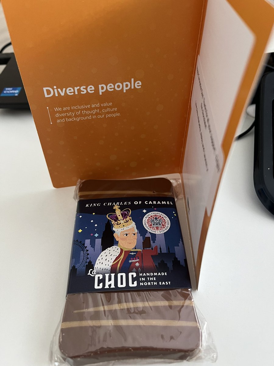 j_prianka's tweet photo. What a lovely surprise from work 😀 https://t.co/ZyEANTRJjA