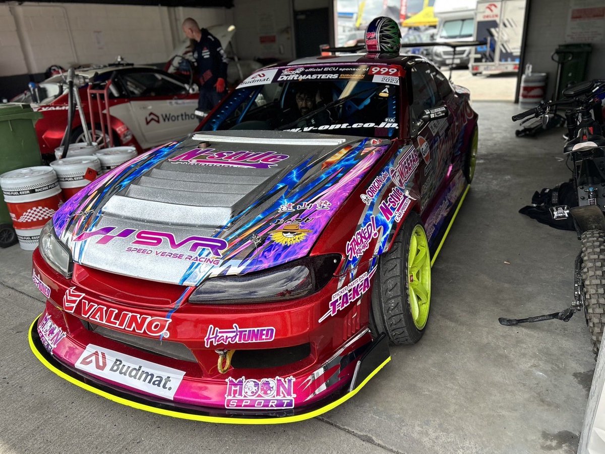 VALINOTIRES's tweet image. DRIFT MASTERS  (DMEC) Rd.1
予選 日本時間、土曜日22時スタート
ベスト32は日本時間、日曜日19:30スタート
ベスト16は日本時間、日曜日23:30スタート

VALINOワークス
ドライバー中村直樹 

応援よろしくお願いします。

#DRIFTMASTERS #DMEC  #WorthouseDriftTeam  #PiotrWięcek#
#中村直樹