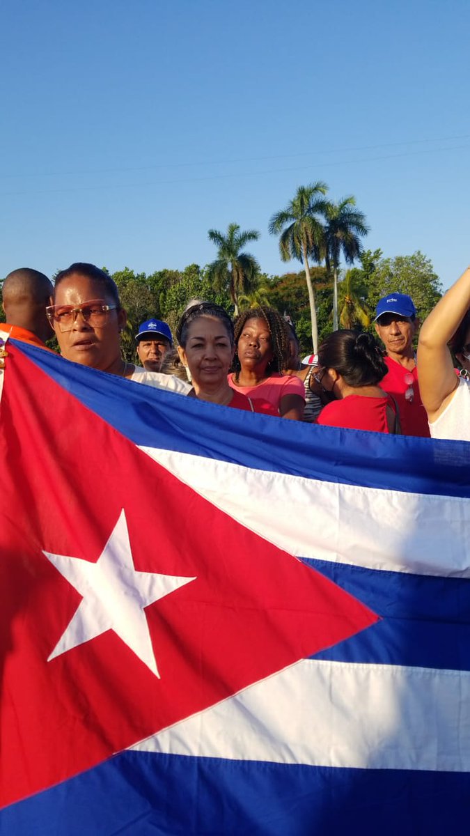 ComercioHE's tweet photo. Día del trabajador. Habana del Este siempre presente!!! https://t.co/tshCGENk16