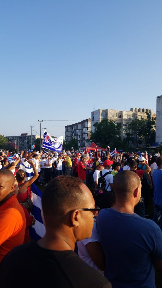 ComercioHE's tweet photo. Día del trabajador. Habana del Este siempre presente!!! https://t.co/tshCGENk16