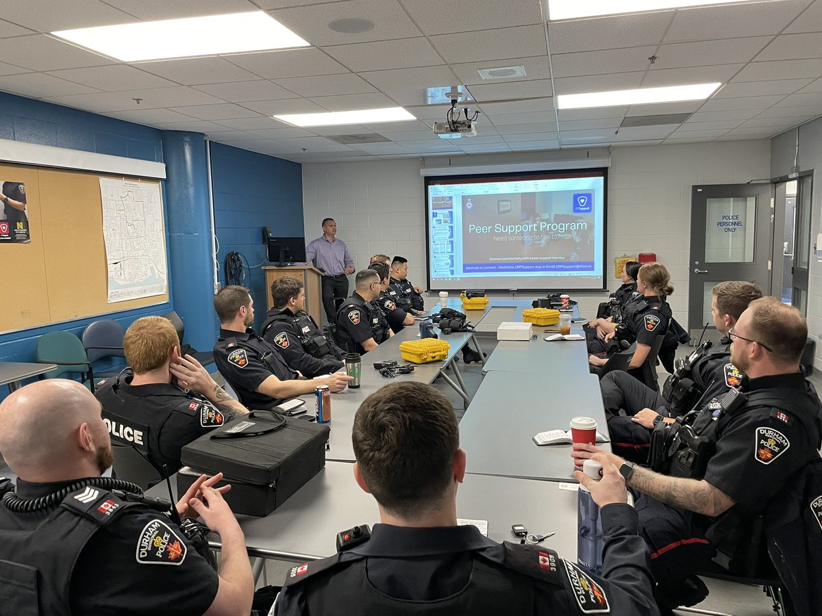 DRPSCEDiv's tweet photo. As #MentalHealthWeek continues PC Tudos from our Wellness Unit came to speak about Peer Support. We’re committed to supporting the community, to be effective we need to support each other and make sure we’re healthy as well. We’re breaking the stigma because #MentalHealthIsHealth https://t.co/vXX54YlUKj