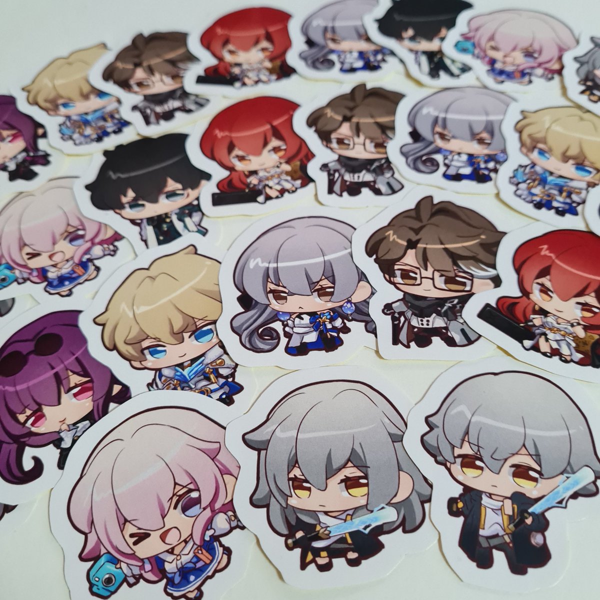 「The stickers are ready~」|Manda💀 @ Prepping for Doujimaのイラスト