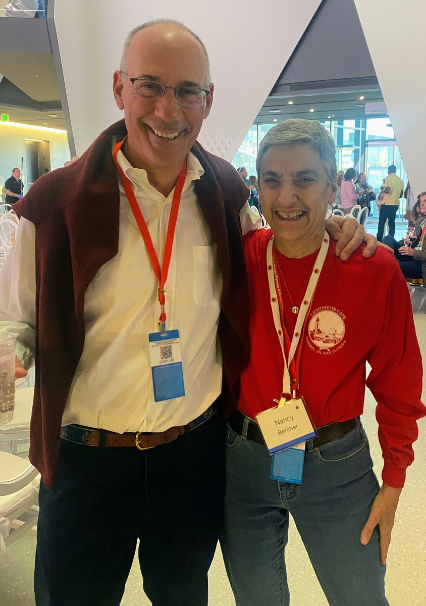 DocsDock200's tweet photo. @ASH_hematology has 4 wonder journals @BloodJournal @BloodAdvances @ASHClinicalNews The Hematologist - https://t.co/5pL9adQryH and 4 wonderful Editors - Nancy Berliner @CathBollard1 @AaronGerds @myelomaMD Stay tuned - new journals from ASH coming! https://t.co/Fibhw6KRfg