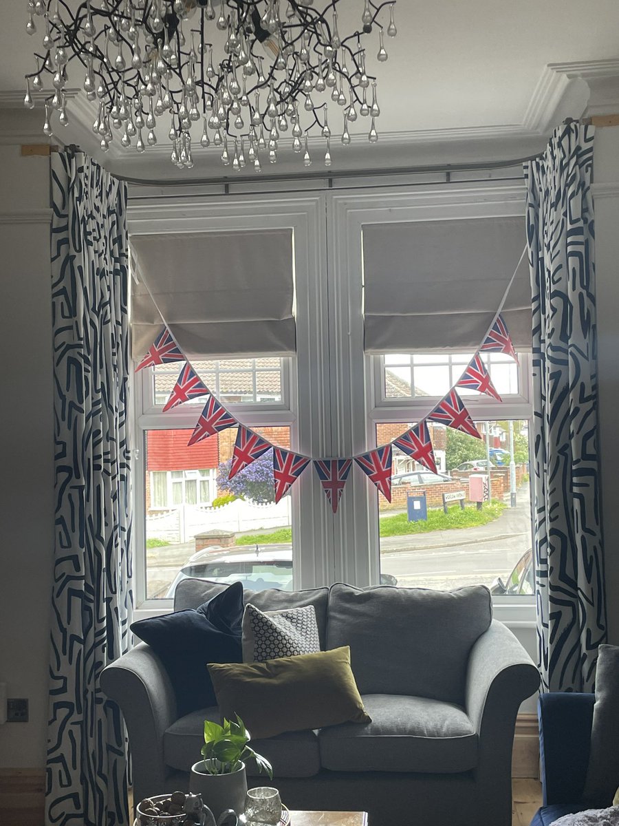 I made bunting! 👑  🇬🇧 #VERYBusyLivingWithMets #BusyLivingWithMets #Coronation #Coronation2023