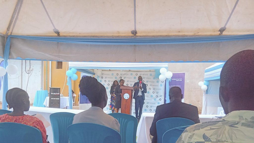 AmaniRiya's tweet photo. Launching of the @SafetyComm_SS #CyberSupportCenter 🇸🇸
A much needed center to help improve #cybersecurity in #SouthSudan. #SSOT https://t.co/oCdh9i1Pi0