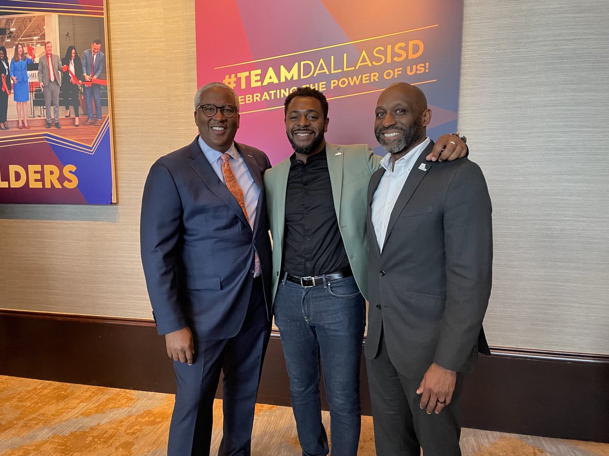 Victor Vital tweet media