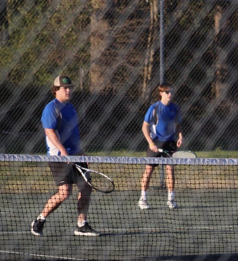 Good luck to our Dawgs competing in regionals today at Greene Central!!!! <a href="/Mateo_ramirez8/">Mateo</a> &amp; <a href="/GreenupJoshua/">Joshua Greenup</a> will compete in singles. @11Colbyphillips  &amp; <a href="/WillZieverink/">Will Zieverink</a> will compete as a team in doubles. Play hard &amp; have a great day guys!!!