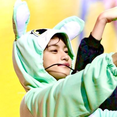 Aradiant09's tweet photo. We are always here bunso, proud na proud ako sayo palagi at sobra mahal na mahal ka namin!

#CheerupMarcusMaknae
#HORI7ON_MARCUS https://t.co/zsyPwpuhNK