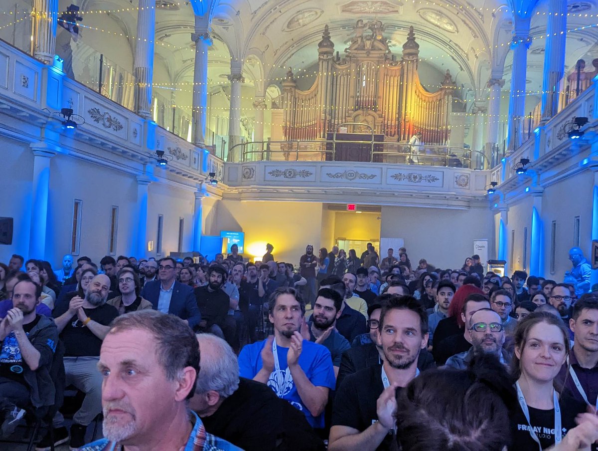 MarioAsselin's tweet photo. C'est avec plaisir que j'étais de la grande finale de la 9e édition de @catapultequebec. Félicitations à #RuniQStudio qui s'est méritée le 1er prix d'une valeur de 110 000$. Bravo aux autres finalistes, Canorous Interactive, Friday Night Studio, Loading Bar Games et No Deadlines! https://t.co/ccqTayKSLA