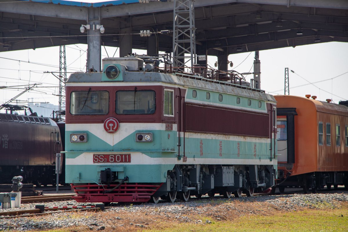 CooFISH1's tweet photo. #鉄道風景 #撮り鉄 #鉄道撮影 #鉄道写真 #中国鉄道
中国鉄道西安局グループ会社の安康机関車の折り返し車間を探索します。Coo-FISH撮影です https://t.co/YTRj0nnMIH