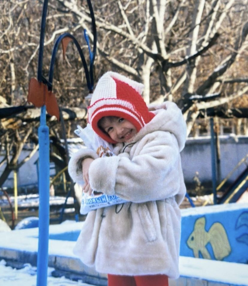 elina__422's tweet photo. Today is Children's Day in Korea, so here my old pictures🥹
어린이날 기념으로 옛날 사진 투척!! https://t.co/hd3aXtP14T