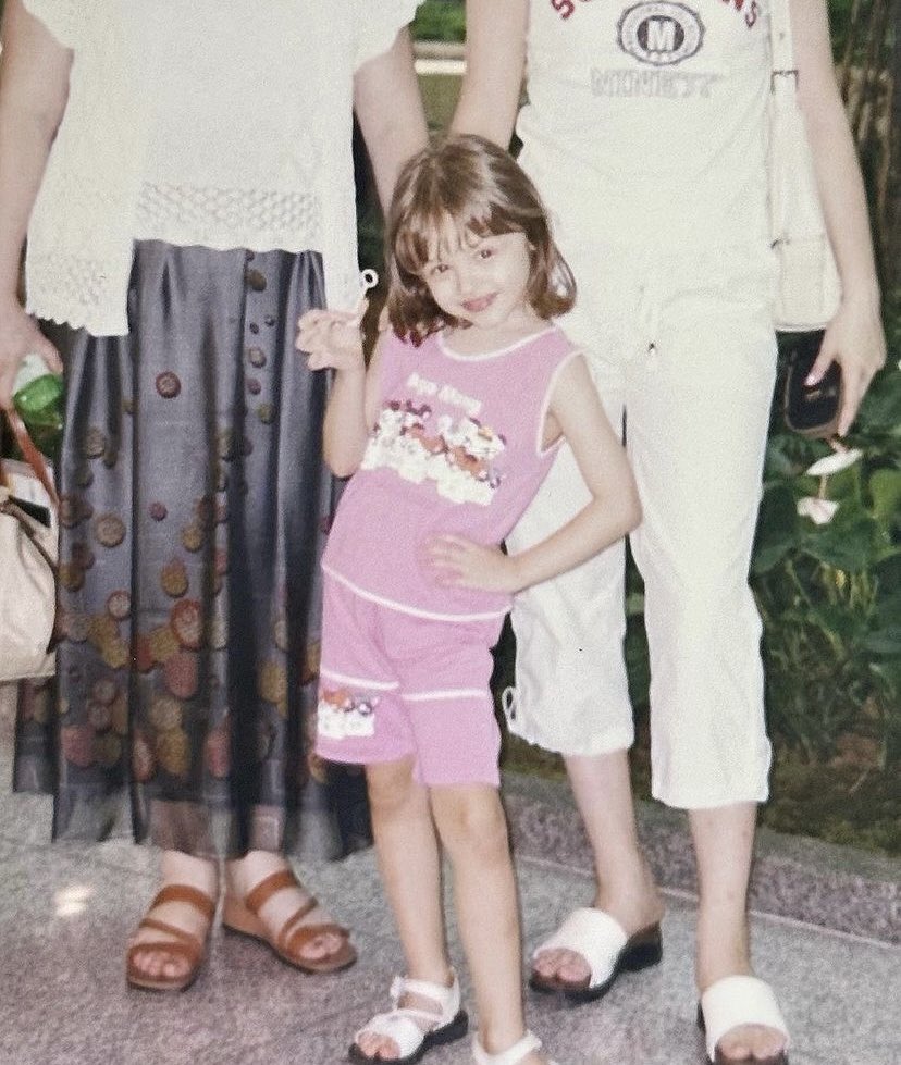 elina__422's tweet photo. Today is Children's Day in Korea, so here my old pictures🥹
어린이날 기념으로 옛날 사진 투척!! https://t.co/hd3aXtP14T