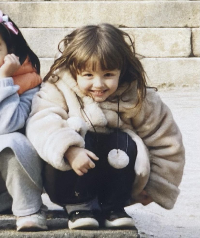 elina__422's tweet photo. Today is Children's Day in Korea, so here my old pictures🥹
어린이날 기념으로 옛날 사진 투척!! https://t.co/hd3aXtP14T