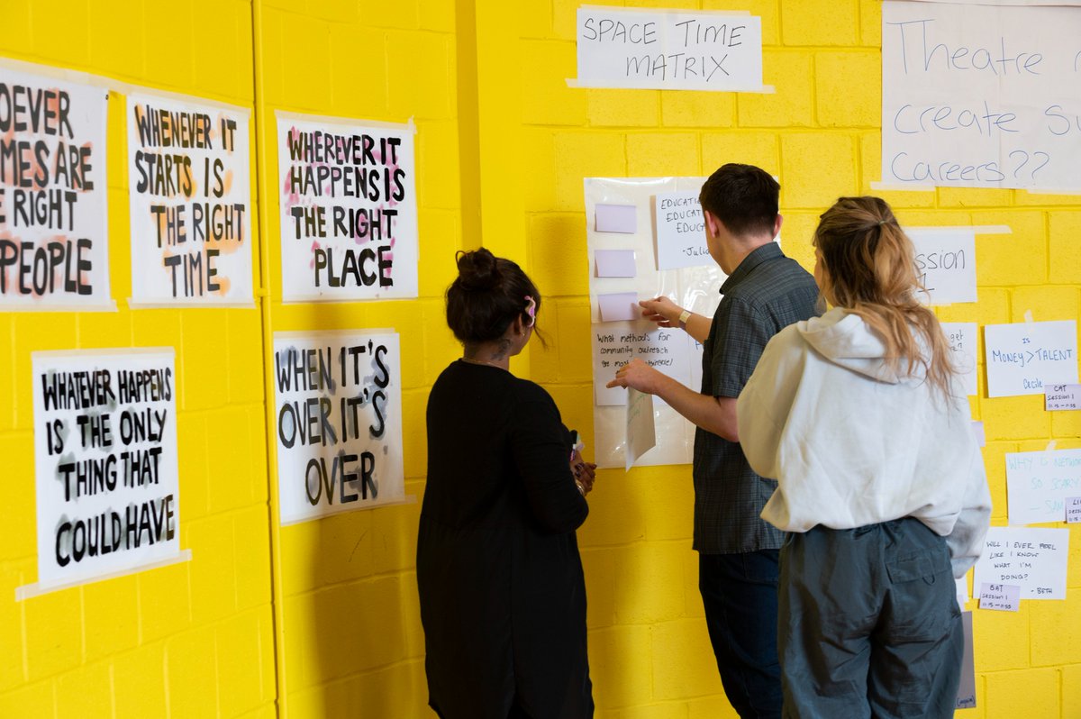 Presenting you with a double Noff to end the week 🤩

Two brilliant pieces responding to the issue of burnout and creative work!

🩺 Diagnosis: burnout - 
@GunnNora 

nsdf.org.uk/the-fourth-wal…

⏰ Time wasted - 
<a href="/imogenusherwood/">Imogen Usherwood</a>

nsdf.org.uk/the-fourth-wal…