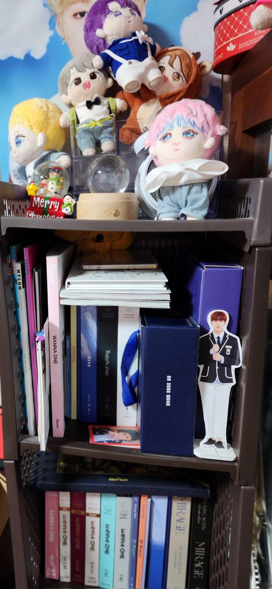 warm__cloud's tweet image. 거의 택배비만 받고 드릴게요.
필요한거 있으면 문의 주세요.^^
#하늘#하성운굿즈#하성운