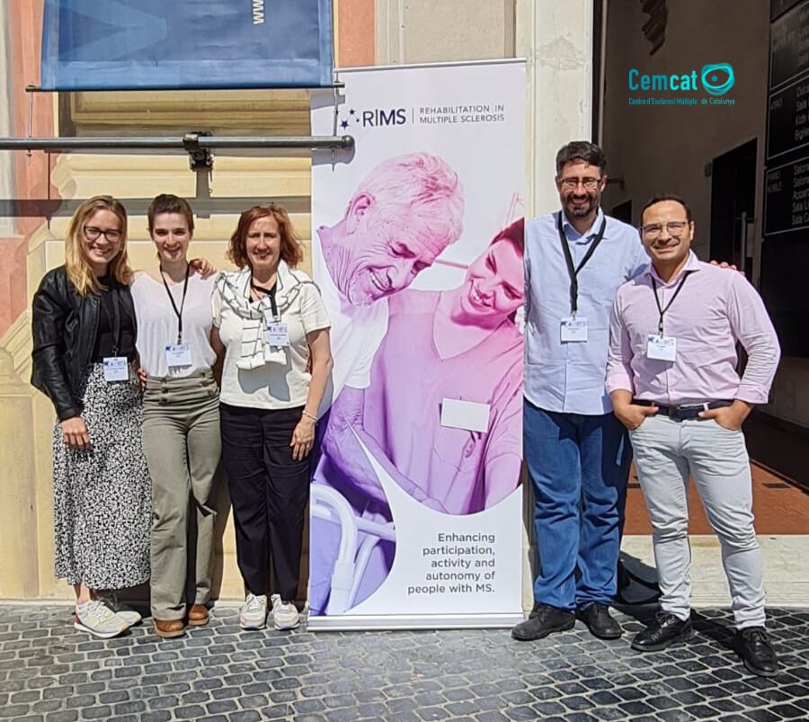 cemcat_em's tweet photo. 📅El @cemcat_em del Campus @vallhebron i la @FundacioEM participen un any més a @eurims fins al dissabte 6 de maig, a Gènova (Itàlia).

🗣️L'equip de Rehabilitació del centre ha exposat els avenços aconseguits en rehabilitació per combatre l'#EsclerosiMultiple https://t.co/iCi2smWRqh
