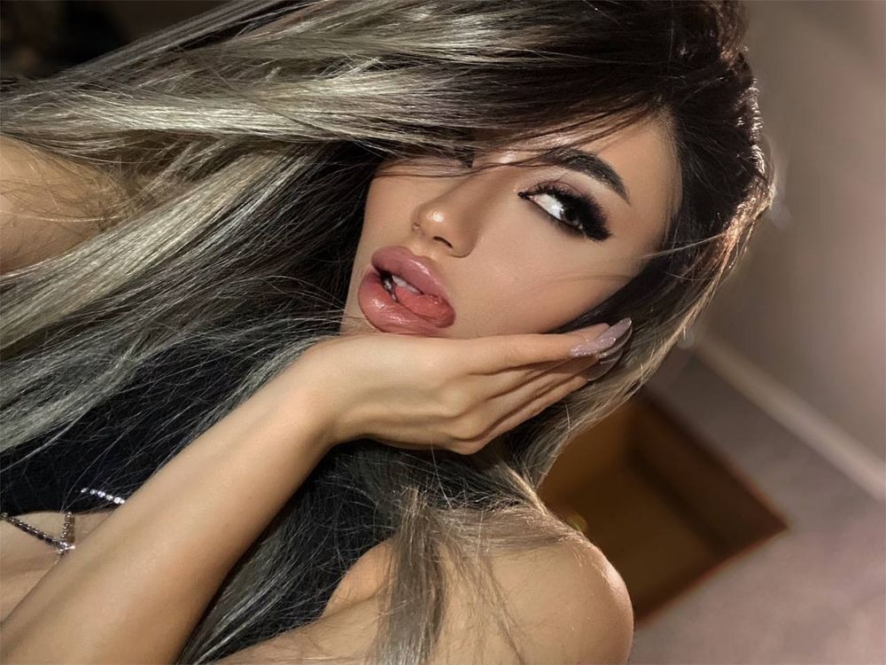 VC_clu_b's tweet photo. Being a #beautifulgirl is not just about looks, it's about confidence, kindness, and a positive attitude that radiates from within.
https://t.co/taM54reYKK https://t.co/XSnEhe4E6S