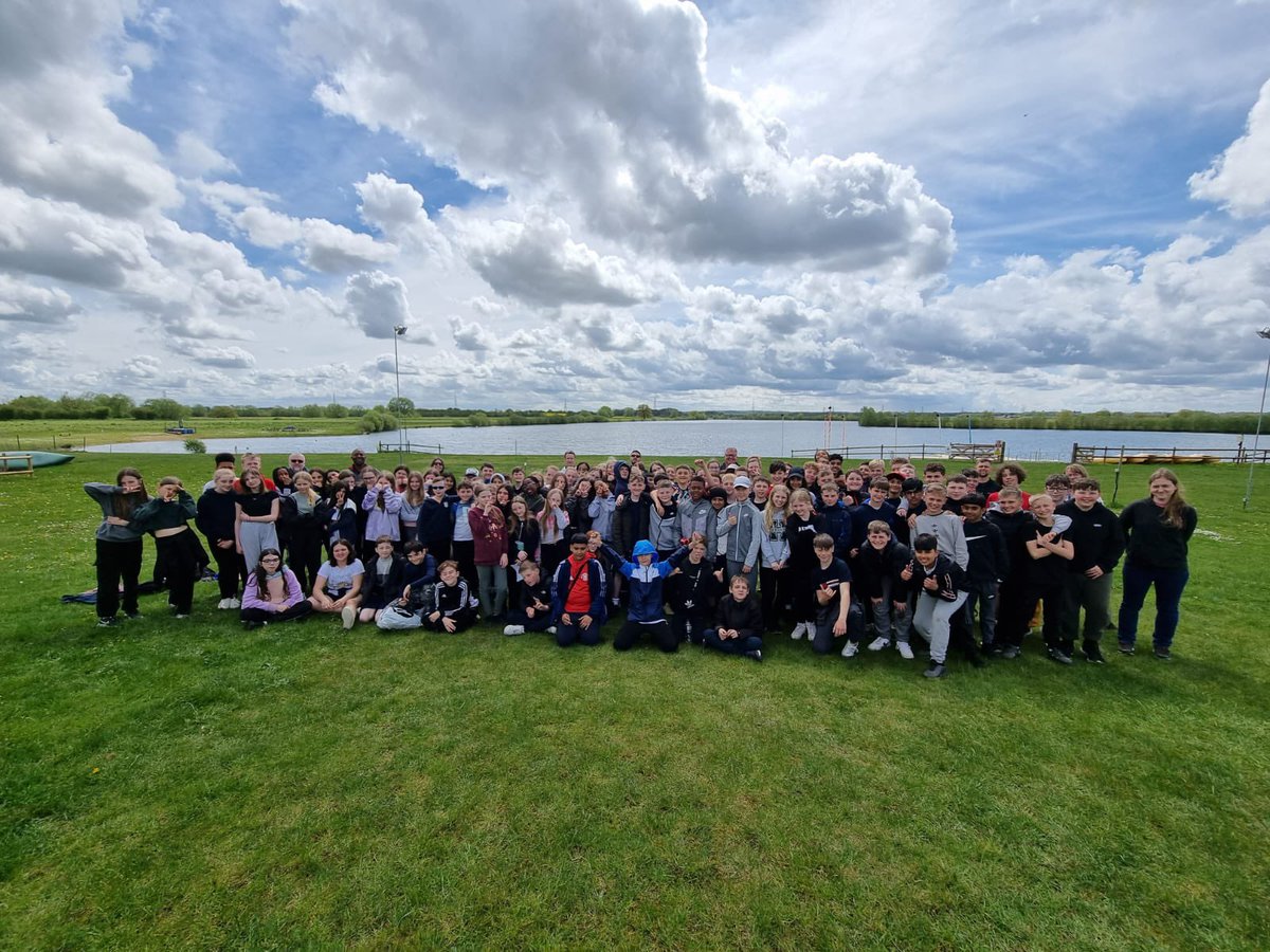 StreetlyYr10 tweet media