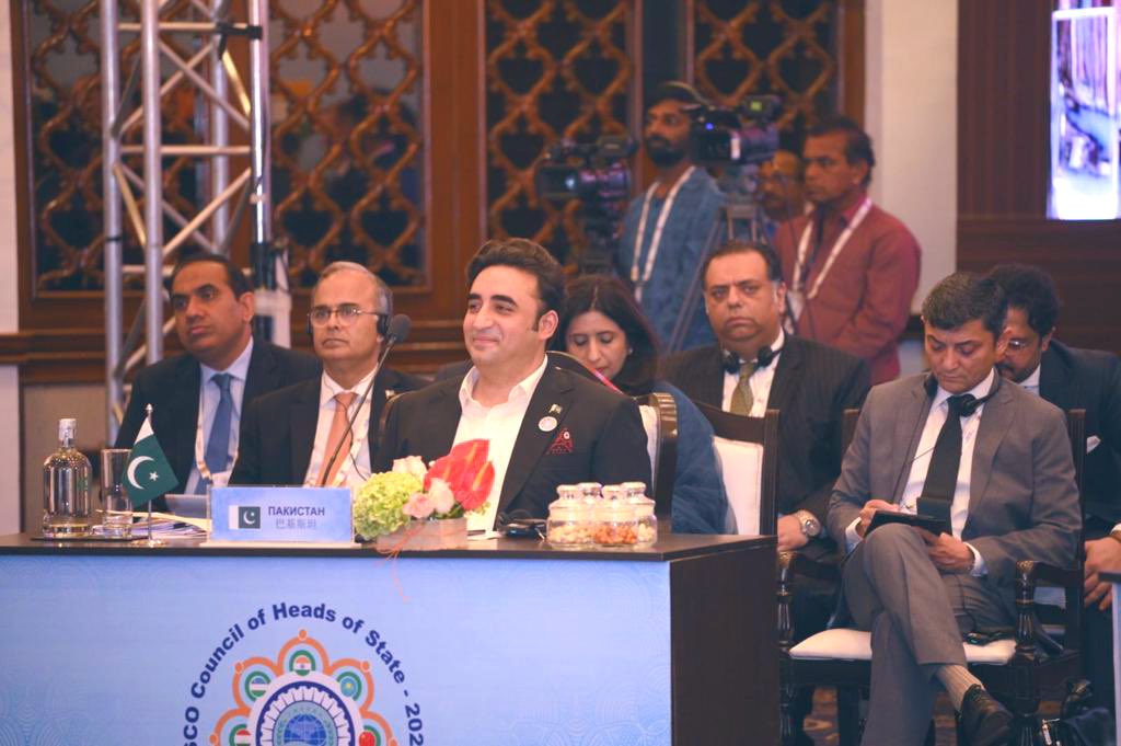 BBhuttoZardari's tweet photo. Representd 🇵🇰 at #SCO CFM in Goa. Highlighted imp. of reg. connectivity for common prosperity, collectively eradicating the common challenges of poverty, climate change, extremism & terrorism. Stressed the need to combat common threat of extremism & terrorism w/o politicization. #PakatSCO
