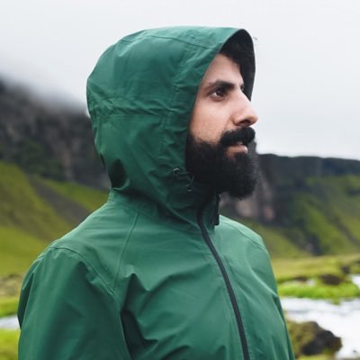 وفاة المصور السعودي " هاني الزهراني " -رحمه الله- خلال مهمة تصوير في جبال السودة بـ أبها.

-