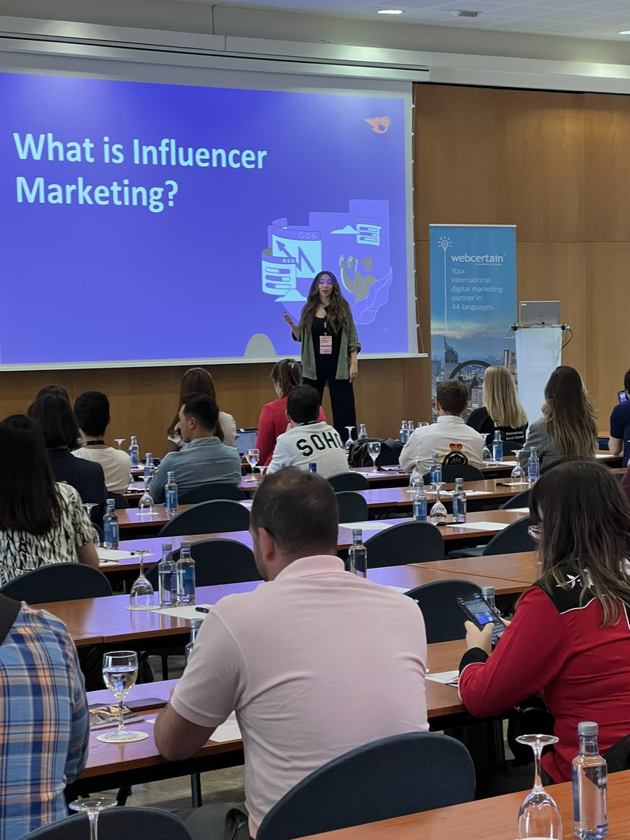 GemHoughton's tweet image. The queen of influence @NicoleCPonce on the #IntSS stage