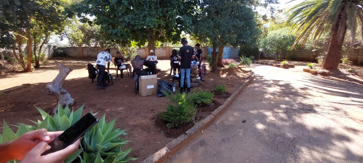 OfficialArmz's tweet photo. ARMZ held an outdoor personal reflection games activity which tasked participants to know about each other and share about themselves using creative wordgames.The activity indulged on things to do with personal values and identity, sexual behaviour etc #ThePinkProject https://t.co/OguDxmz5Q6