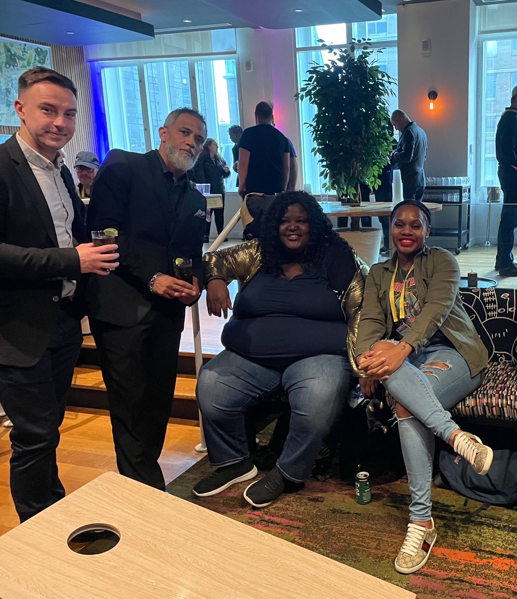 SercanteLLC's tweet image. Thank you to everyone who joined us for the @SercanteLLC + @Formstack happy hour at #SalesforceTour NYC! 🍻🗽❤️