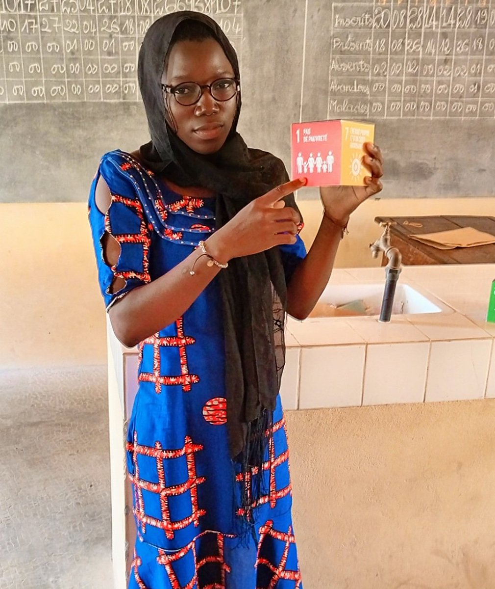 OloukoyiD's tweet photo. L'appropriation du Projet Incub'actrices par les bénéficiaires est en train de se formaliser de façon progressive. Nous vous embarquerons sous peu dans cette noble initiative de #APODD
Pour rappel, Incub'actrices vise l'inclusion numérique des filles et garçons de Ségbana. https://t.co/Z8pjV7221w
