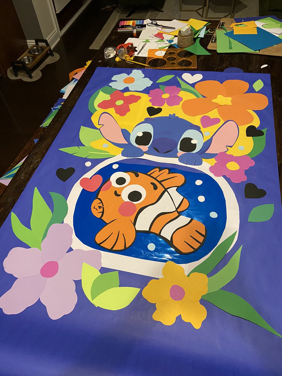 ladyandlu's tweet photo. Paper crafting for teacher appreciation week!! https://t.co/f0Bzorck1X