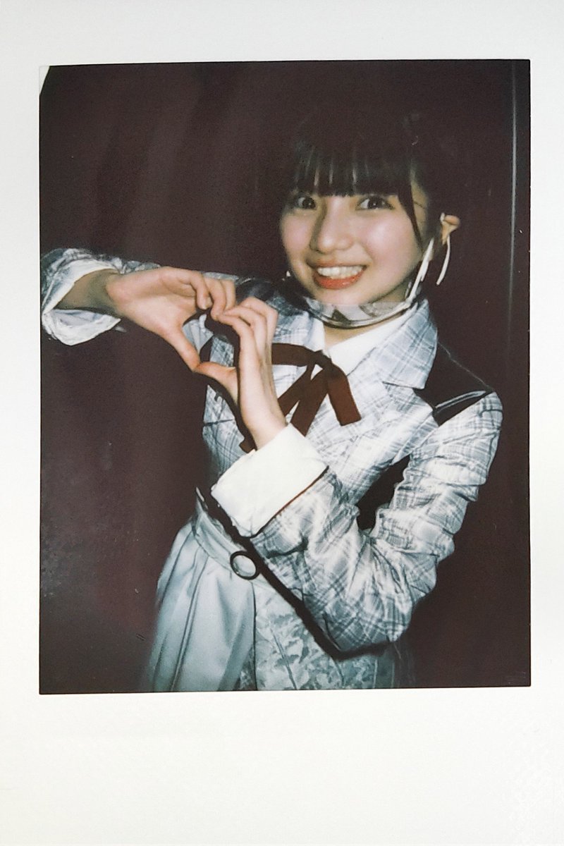 5/5(金)お披露目デビューライブ
「#Mooove! THE ムーブメント1st」
チェキ ꒰ა💙໒꒱ ①  on新幹線

最高のライブの後に
最高の笑顔💙

#Mooove!ひなのんにとっての
初”ソロ”チェキ
はこちらになります🥰

#ひなのん大好き
#姫野ひなの