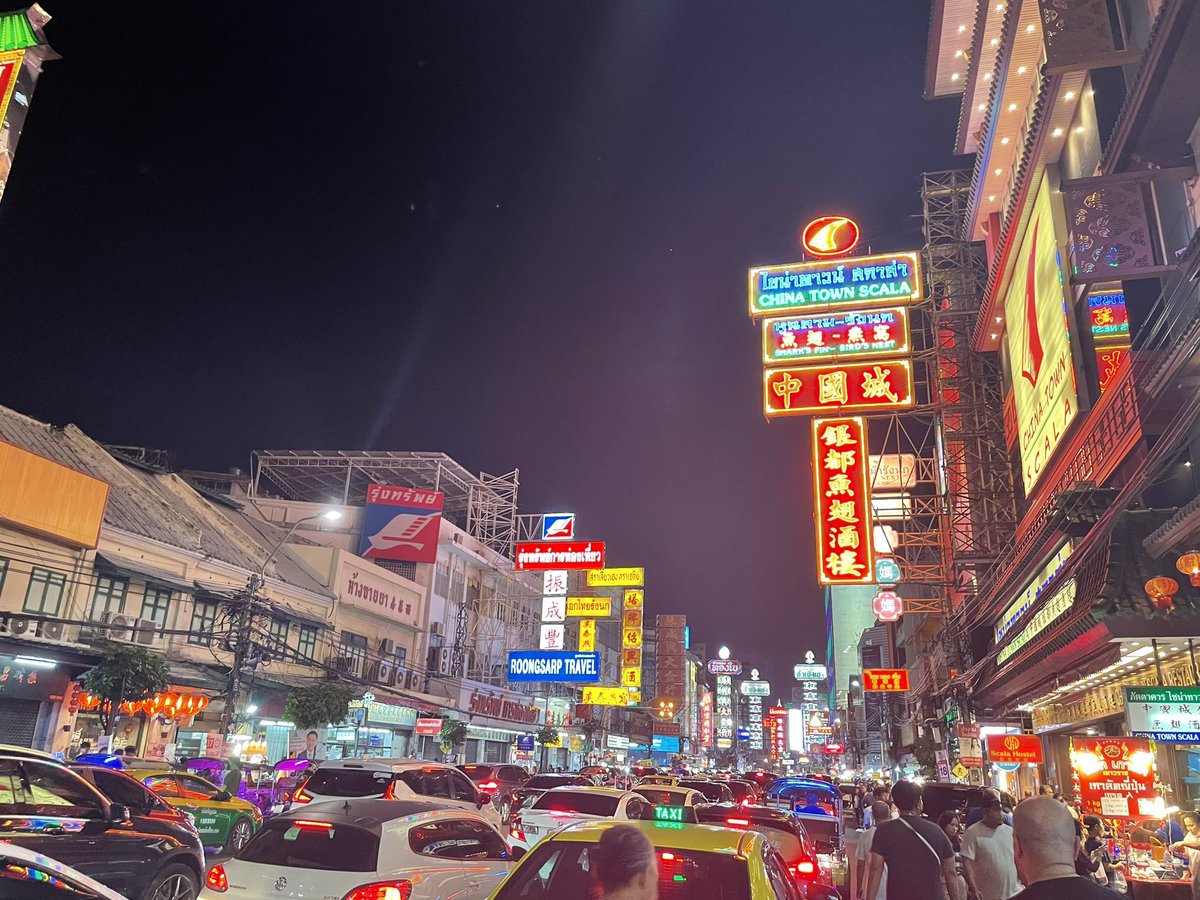 kaorigatari's tweet photo. 久々の海外は🇹🇭

既に真夏日超えの現地では繊細な香りや複雑な香りでは太刀打ちできず。
持って行ったのは
🟢ジャックファットのグリーンウォーター
🟠ディプティックのロードネロリ
🟣TDCのニュイマグネティク
🔴ゲランのサムサラ

以下ツリーは個人的感想 https://t.co/bf9QXa9Xgr