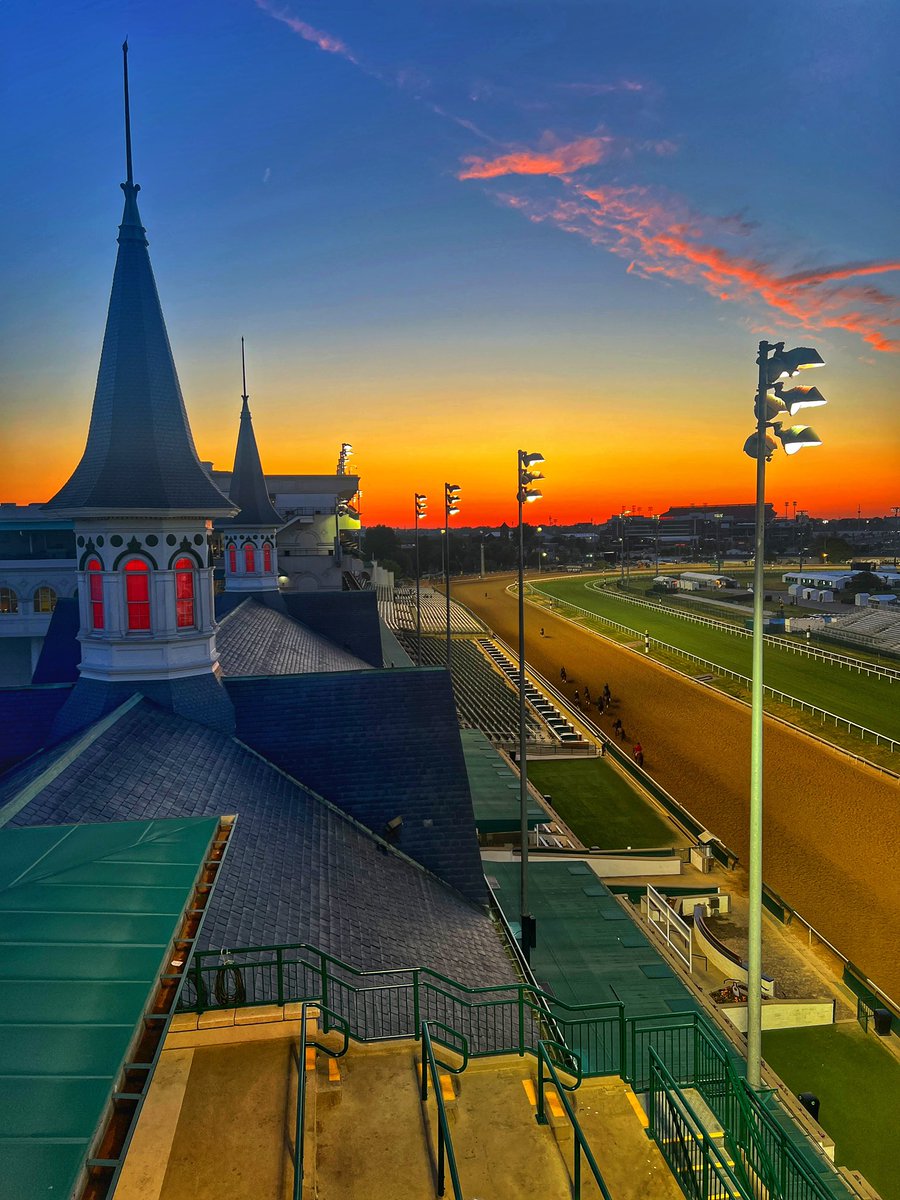 Gorgamatic21's tweet photo. Good morning and Happy Derby 🌹 Weekend everyone!

Jumping on @wccoradio around 7:40 with my buddy @vsawkar to chat about @KentuckyDerby149
🏇🌹💰🍀 🏇🌹💰🍀
Minnesota's Biggest Derby Party @CanterburyPark this weekend.
https://t.co/Azc0cKv2tg for all the information. https://t.co/FWvN9p3uz2