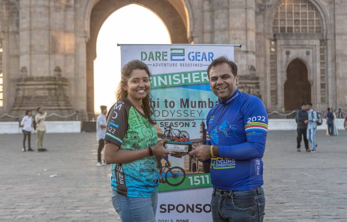 VeersaTech's tweet photo. 🚴‍♀️ Veersa's Jyoti Rai completes an epic 1500 km+ #cycling expedition from Delhi to Mumbai in just 7 days! A true testament to perseverance, teamwork, and our commitment to a healthy workspace. Way to go, Jyoti! 🎉🙌 #VeersaFamily #DelhiToMumbai #HealthyWorkspace https://t.co/08OLNPKlSg