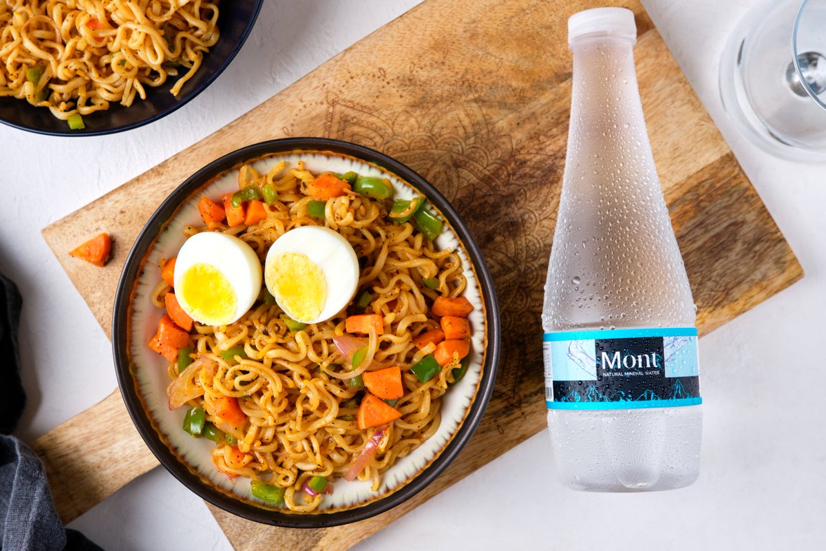 Lunchtime is always better with mont! Don't drink alone! #MontWater #DontDrinkAlone #Lunchtime #MineralWater