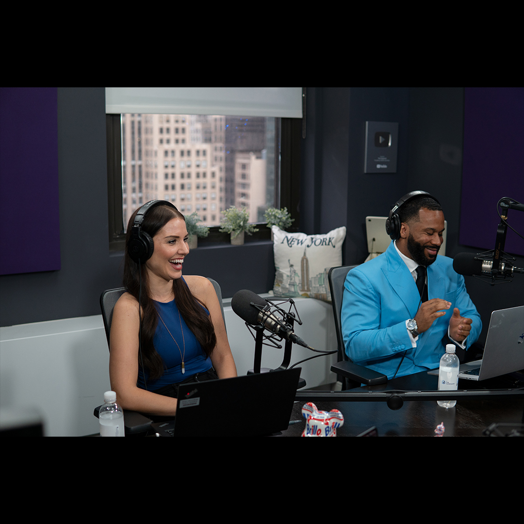 TheCompoundNews's tweet photo. TCAF 91🎙️🔥

@Downtown and @michaelbatnick are joined by @_masterinvestor and @leannablackhawk to discuss the importance of Apple's earnings, TEN STRAIGHT RATE HIKES, the Coinbase shareholder lawsuit, and more‼️

Apple🎙️https://t.co/LHezAhBKzj
Spotify🎙️https://t.co/IamSywjk3E https://t.co/ksbPHANBik