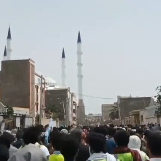 بلوچ بزرگ خیابان دارد زیر پایش میلرزد.
تا بلوچ هست انقلاب هم در جریان است.
#مهسا_امینی
#اعتراضات_سراسری