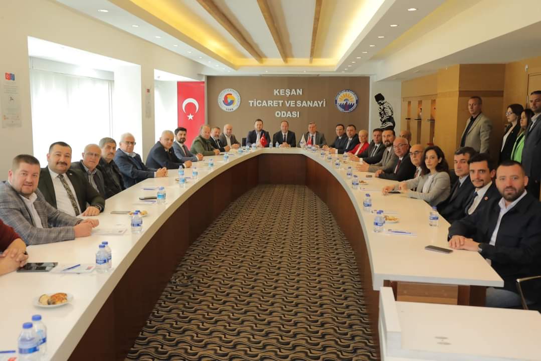 Keşan Ticaret ve Sanayi Odası Yönetim Kurulu Başkanı İsmail Şapçı, Meclis Başkanı Ahmet Koru ve yönetim kurulu üyelerini ziyaret ettik.   
#SanaSöz 
#Keşan