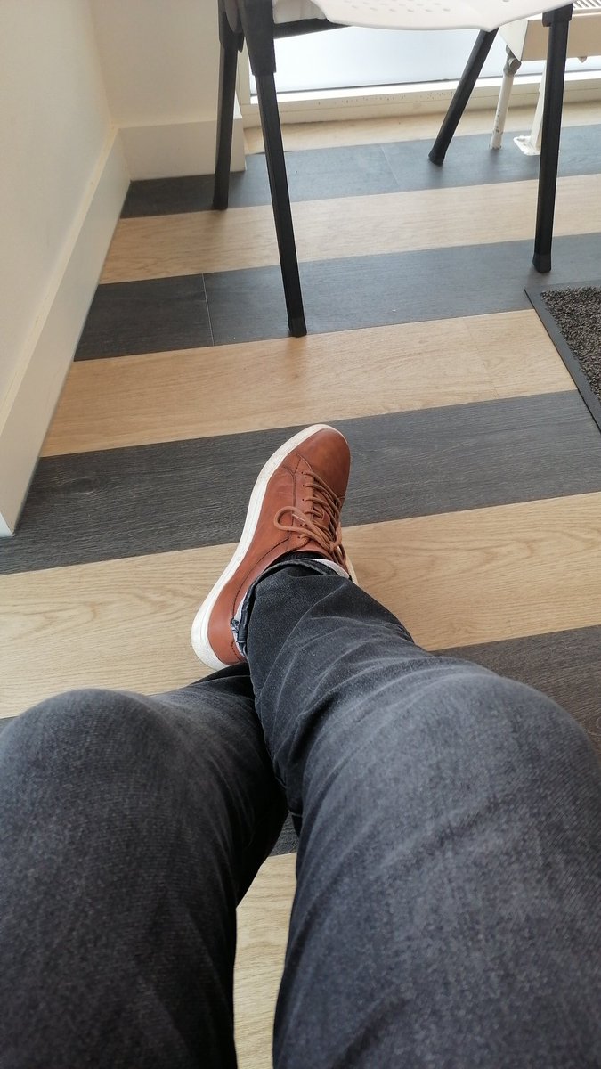 popmart68's tweet photo. #wachtkamertweet #idewe https://t.co/7Yxv9fFHjv