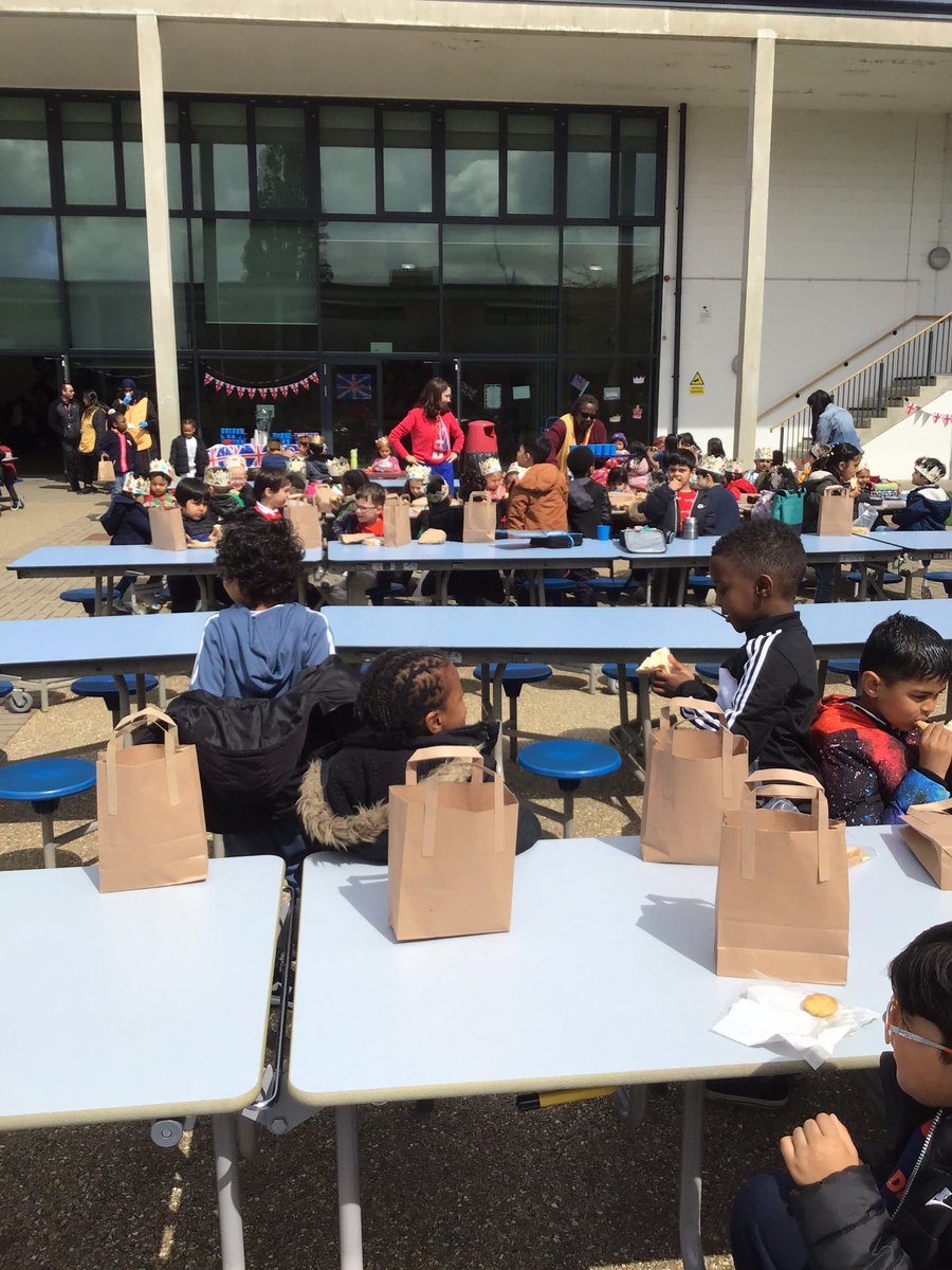 Wembley Primary (@wembleyprimary) on Twitter photo Thank you to <a href="/Chartwells_UK/">Chartwells Schools</a> <a href="/AmazonFresh/">Amazon Fresh</a> and Haroon for the donation. Staff and pupils enjoyed their lunch 🍱 Thank you to <a href="/Chartwells_UK/">Chartwells Schools</a> <a href="/AmazonFresh/">Amazon Fresh</a> and Haroon for the donation. Staff and pupils enjoyed their lunch 🍱