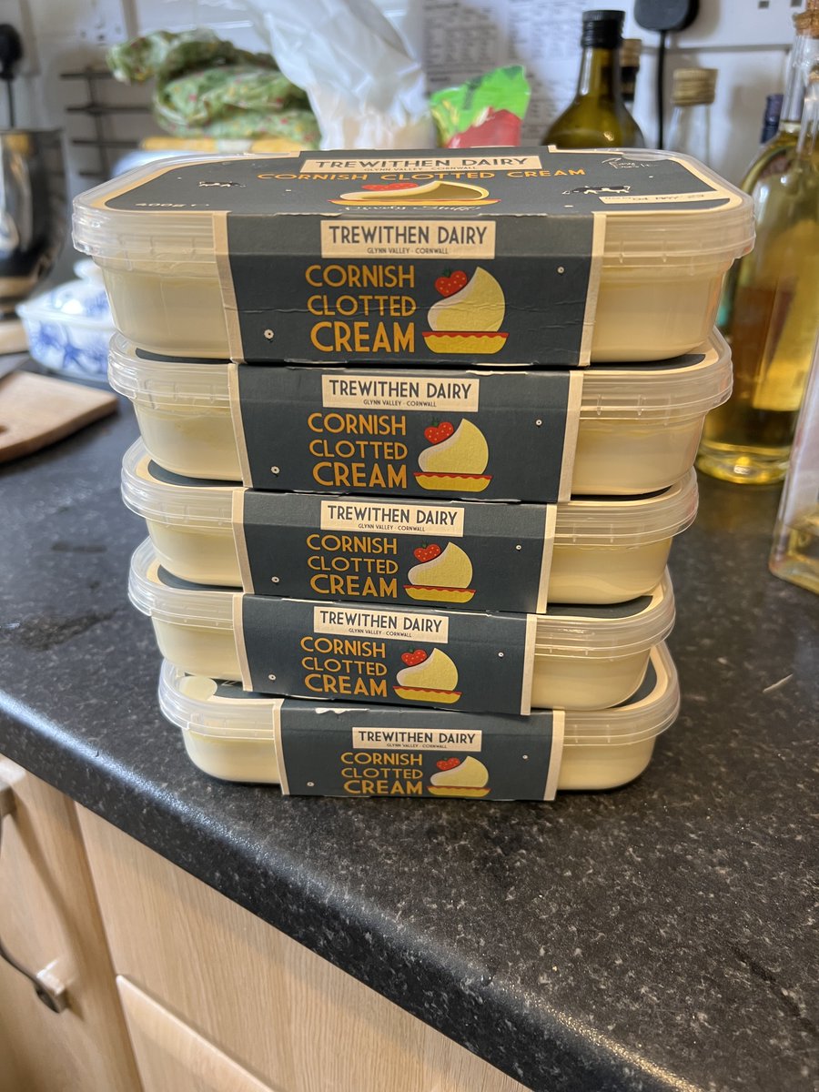 stthomasfp's tweet photo. Yes, we will have all the clotted cream in North London at our viewing of the #Coronation tomorrow. Join us from 10am to watch all the action live, along with refreshments, children's activities and a crown competition! https://t.co/uZt55mUthd