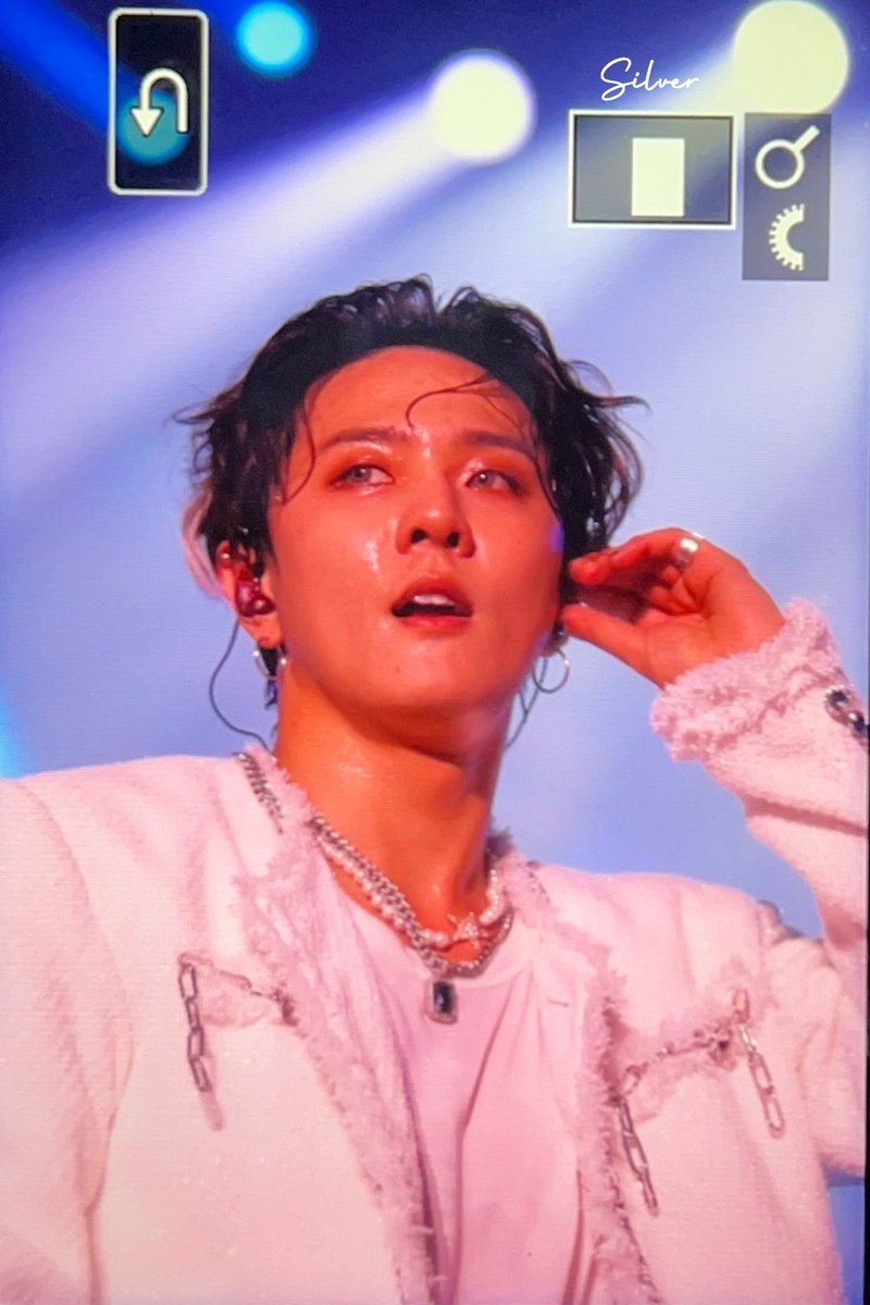 실버 Silver🦋 tweet media
