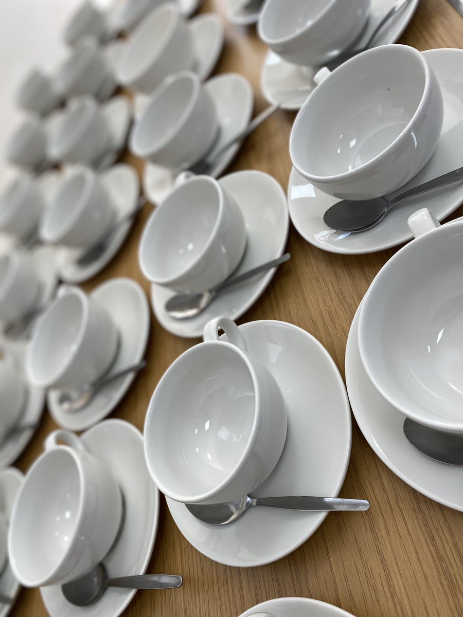 And we’re all ready to go! 
#Coronation at the Broadway Centre for <a href="/green_towns/">GreenTowns</a> volunteers for #Shanklin #Sandown <a href="/SW_Help/">SWR Help</a> Schools 🏫 Sandown Mayor