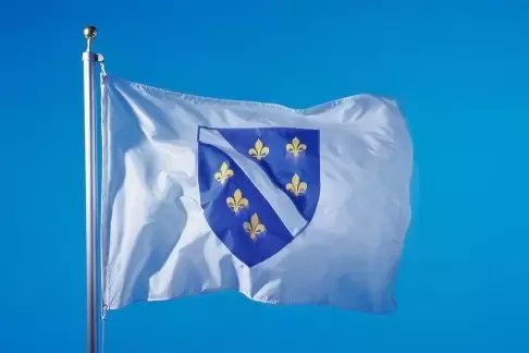 Edo_Bosna's tweet photo. @Youridefou Le drapeau de l'indépendance Bosniaque https://t.co/sQ9EIPHdbb