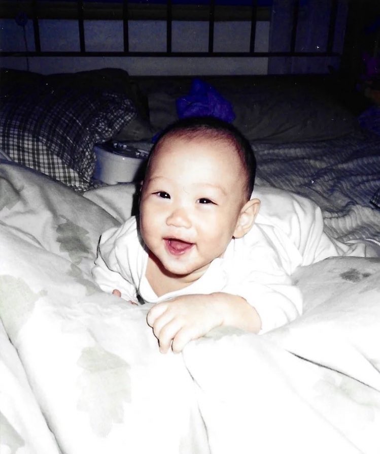 lixpedia's tweet photo. he was such a pretty baby like you could see him and not smile https://t.co/vFV6TnY8bY